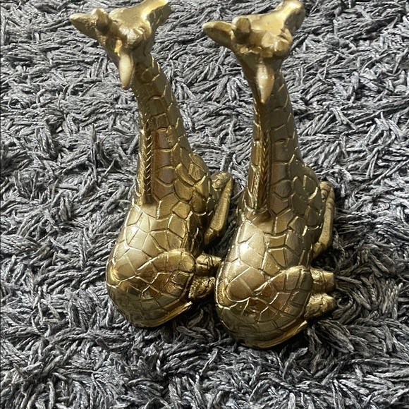 Set of 2 Gold Giraffe Figurines home decor - Picture 7 of 8